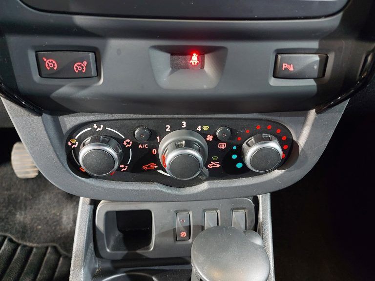 DACIA Duster Blackshadow 1.5dCi 80kW 109CV 4×2