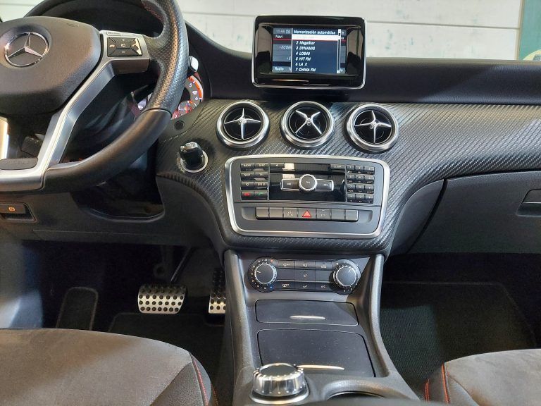 MERCEDES-BENZ Clase A A 200 CDI AMG Line 7G-DCT