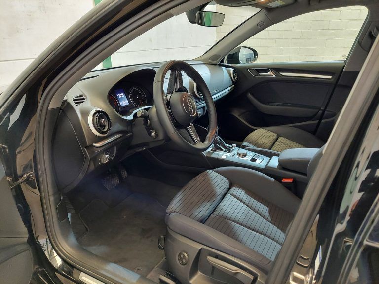 Audi A3 SPORT 1.6TDI 116CV STRONIC