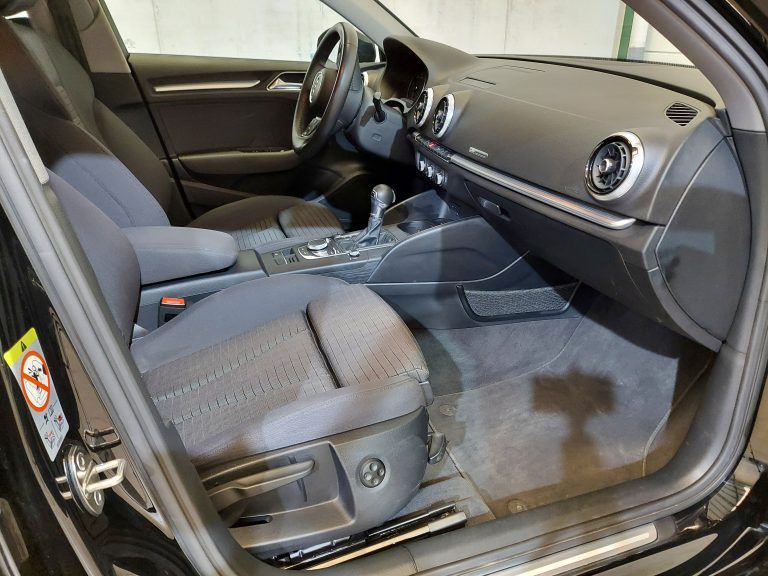 Audi A3 SPORT 1.6TDI 116CV STRONIC